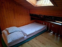 Lake View Chalet , Därligen