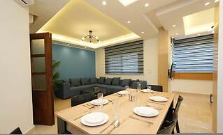The Blue Apartment Badaro 3 Bdrm 24 7 Electric