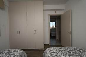 Larnaca Salt Lake Gem Airy 2 Bdrm Apartment