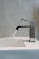 Larnaca Salt Lake Gem Airy 2 Bdrm Apartment