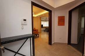 The Yellow Apartment Badaro 3 Bdrm 24 7 Electric