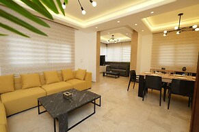 The Yellow Apartment Badaro 3 Bdrm 24 7 Electric