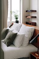 A Place - Schuttershofstraat 1