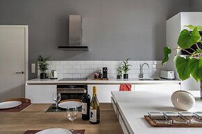 A Place - Schuttershofstraat 5