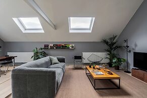 A Place - Schuttershofstraat 5