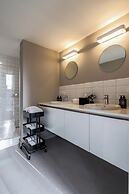 A Place - Schuttershofstraat 5