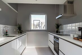 A Place - Schuttershofstraat 5