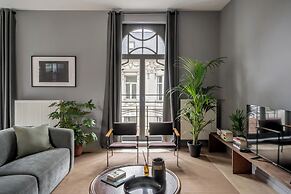 A Place - Schuttershofstraat 5