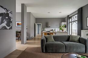 A Place - Schuttershofstraat 5