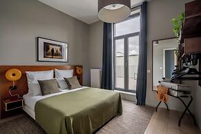 A Place - Schuttershofstraat 5