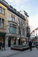 A Place - Schuttershofstraat 55