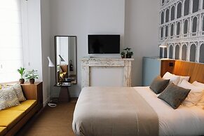 A Place - Schuttershofstraat 55