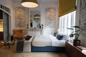 A Place - Schuttershofstraat 55