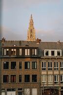 A Place  Vrijdagmarkt 18