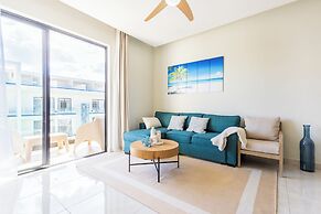 Stylish 1BR Apartment – Pool Access, Close to Beach