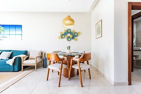 Stylish 1BR Apartment – Pool Access, Close to Beach