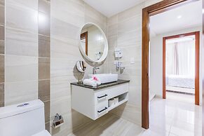 Stylish 1BR Apartment – Pool Access, Close to Beach