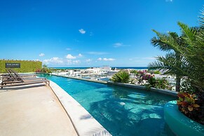 2 BR Condo with Rooftop Pool - Sasha II