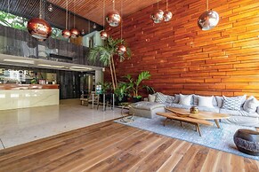 2 BR Condo with Rooftop Pool - Sasha II