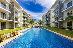 Stylish 1BR Apartment Near B Varo Beach Pool View
