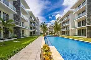 Stylish 1BR Apartment Near B Varo Beach Pool View