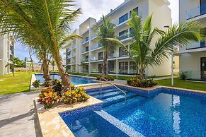 Stylish 1BR Apartment Near B Varo Beach Pool View