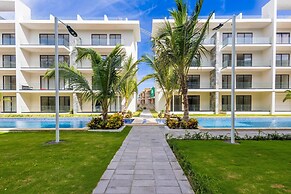 Stylish 1BR Apartment Near B Varo Beach Pool View