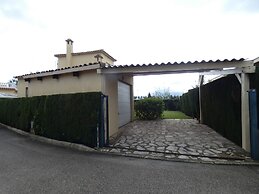 Ch103 in Oliva With 3 Bedrooms and 2 Bathrooms