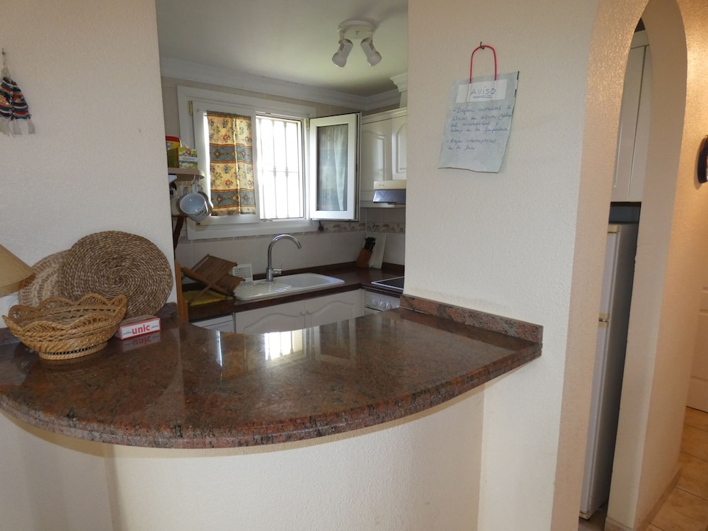 Ch103 in Oliva With 3 Bedrooms and 2 Bathrooms
