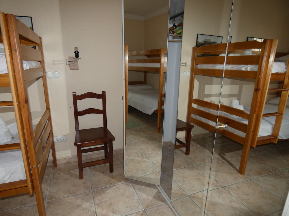 Ch103 in Oliva With 3 Bedrooms and 2 Bathrooms