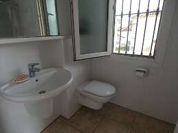 Ch103 in Oliva With 3 Bedrooms and 2 Bathrooms