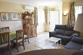 Ch103 in Oliva With 3 Bedrooms and 2 Bathrooms