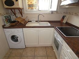 Ch103 in Oliva With 3 Bedrooms and 2 Bathrooms