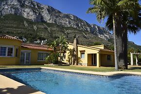 Ch4316 in Denia With 4 Bedrooms and 3 Bathrooms