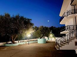 Villa Riviera