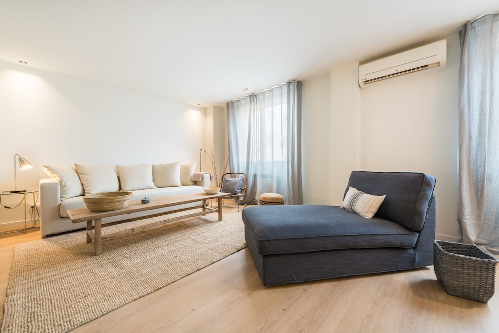 The Double Loft Designer Loft for 4 Next to Atocha