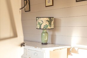 Huckleberry Farmhouse Annexe - Sleeps 27