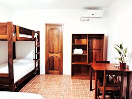 Banana Lodge