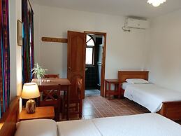 Banana Lodge