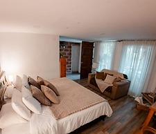 Almaia 17