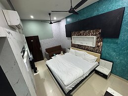 Gokul Hotel