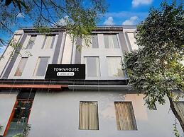 Super Townhouse Red Cross Amritsar
