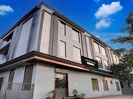 Super Townhouse Red Cross Amritsar