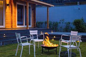 ELIVAAS Esh Cottages