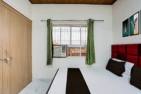 Hotel O Ugat Canal Surat Royal Orbit