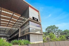 Hotel O Ugat Canal Surat Royal Orbit