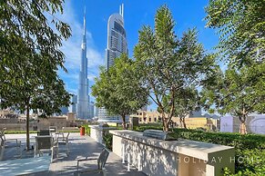 LUX | 2BR High Floor | Near Dubai Mall