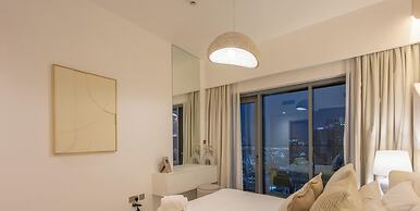 LUX | 2BR High Floor | Near Dubai Mall
