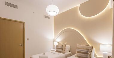 LUX | 2BR High Floor | Near Dubai Mall