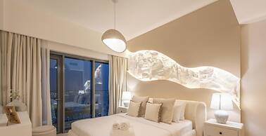 LUX | 2BR High Floor | Near Dubai Mall